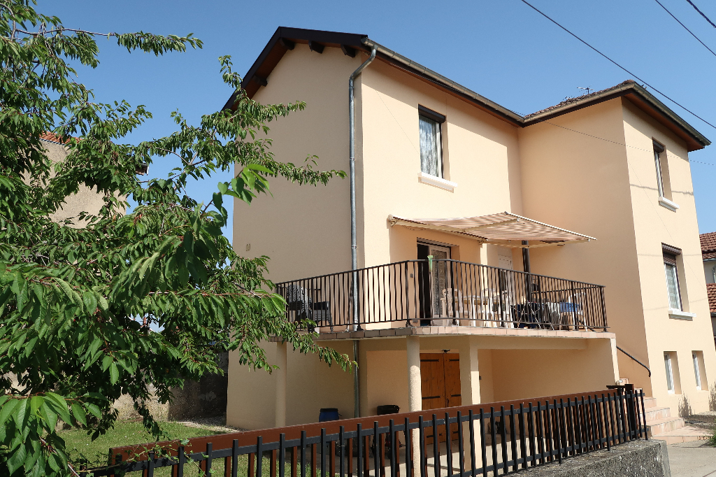 AMBERIEU EN BUGEY - MAISON DE VILLE T4 sur 400 m² de terrain AMBERIEU EN BUGEY - MAISON DE VILLE T4 sur 400 m² de terrain