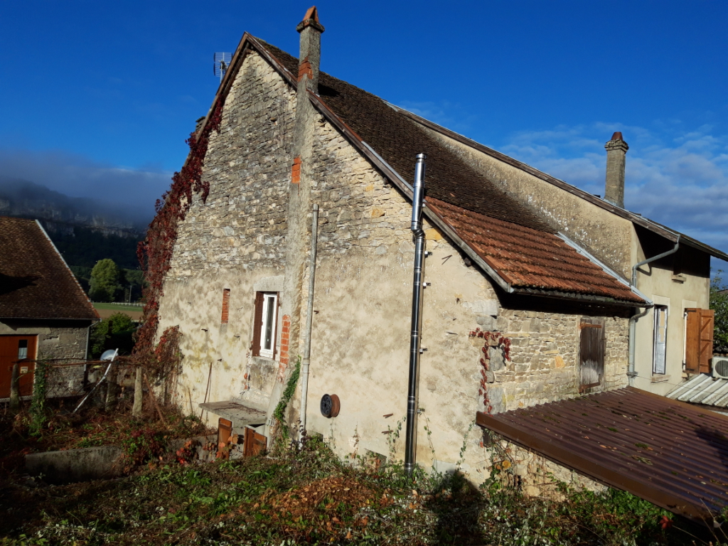 A 5 minutes de Lagnieu - Maison T4 de 115 m2 sur terrain de 539 m2 A 5 minutes de Lagnieu - Maison T4 de 115 m2 sur terrain de 539 m2