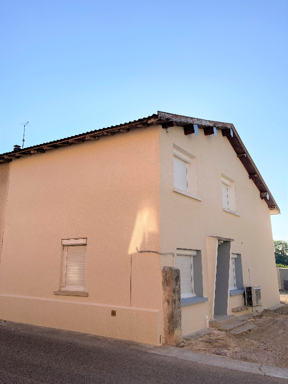 A 10 MIN MEXIMIEUX - Maison village de 50 m² avec stationnement A 10 MIN MEXIMIEUX - Maison village de 50 m² avec stationnement