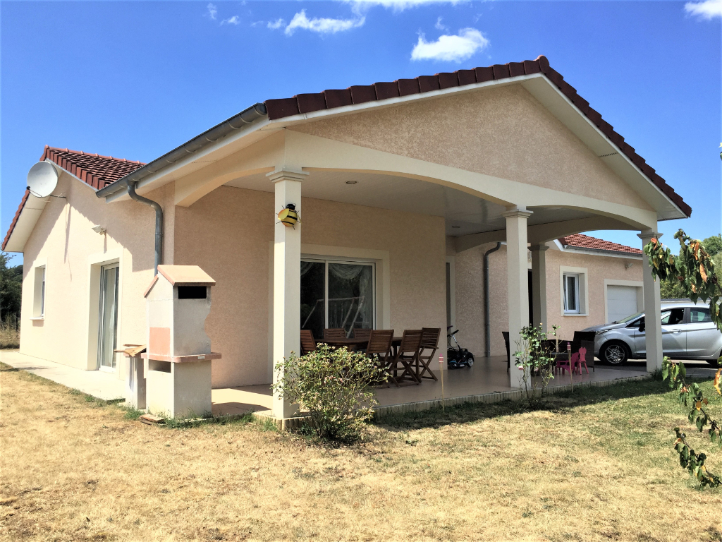 LAGNIEU - Villa T5 de 139 m² - terrain de 820 m² LAGNIEU - Villa T5 de 139 m² - terrain de 820 m²