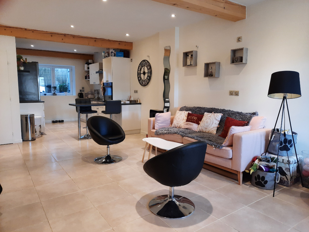 Secteur DAGNEUX- Maison de village T3 de 80 m² avec jardin Secteur DAGNEUX- Maison de village T3 de 80 m² avec jardin