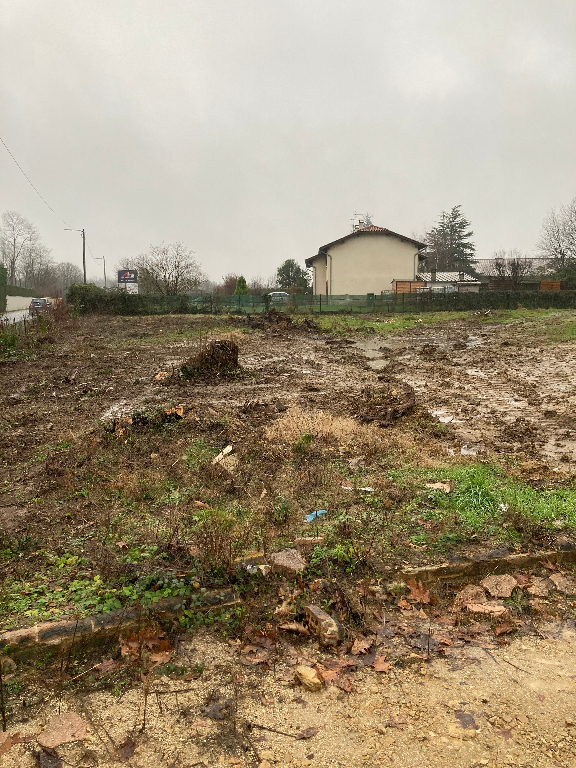 BOURG EN BRESSE - Terrain plat de 958 m² BOURG EN BRESSE - Terrain plat de 958 m²