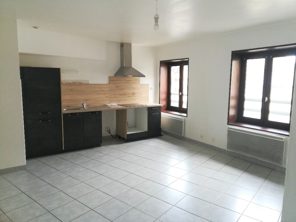 LAGNIEU Centre - Appartement T3 de 50 m2 LAGNIEU Centre - Appartement T3 de 50 m2