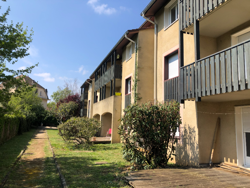 AMBERIEU EN BUGEY - Appartement T3 de 80 m² avec terrasse, cave et garage AMBERIEU EN BUGEY - Appartement T3 de 80 m² avec terrasse, cave et garage