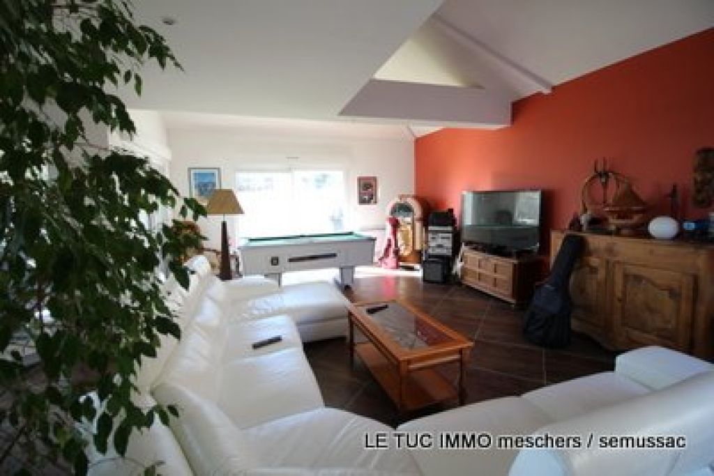 Maison Meschers 250 m² env. Maison Meschers 250 m² env.