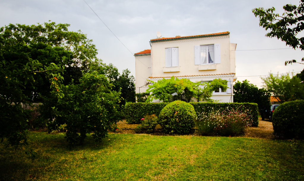 Maison Meschers Sur Gironde 7 pièce(s) 158 m² Maison Meschers Sur Gironde 7 pièce(s) 158 m²