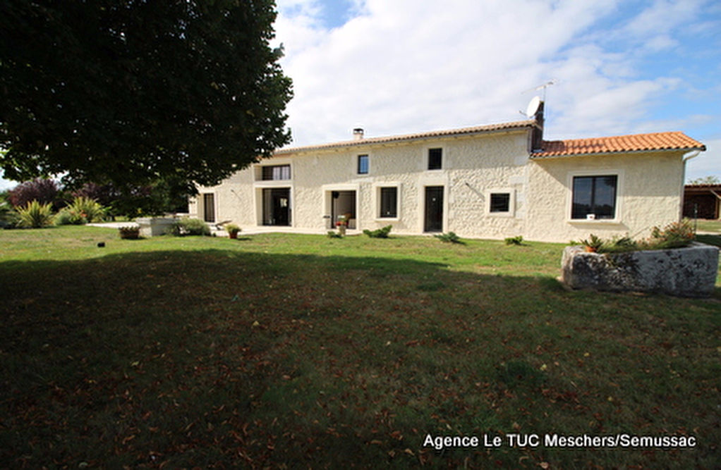 Semussac maison charentaise (160 m² env) Semussac maison charentaise (160 m² env)