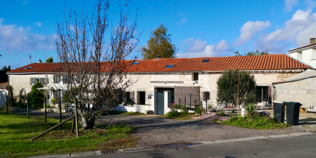 Proche Mortagne sur Gironde Maison 140m² Proche Mortagne sur Gironde Maison 140m²