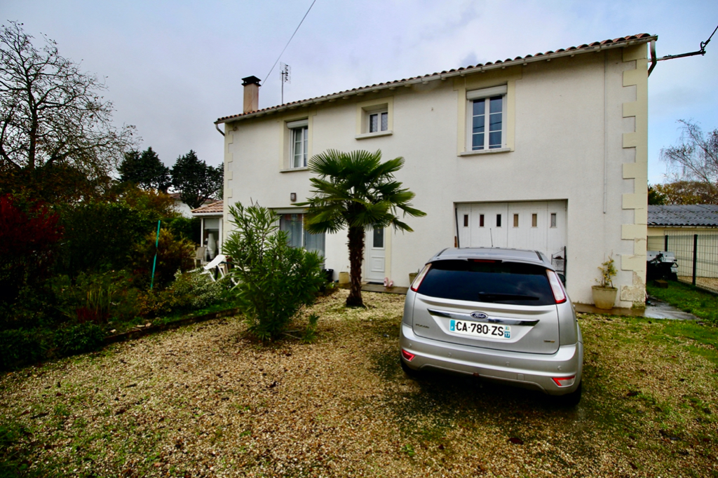 Maison Cozes 6 pièce(s) 127 m2 Maison Cozes 6 pièce(s) 127 m2