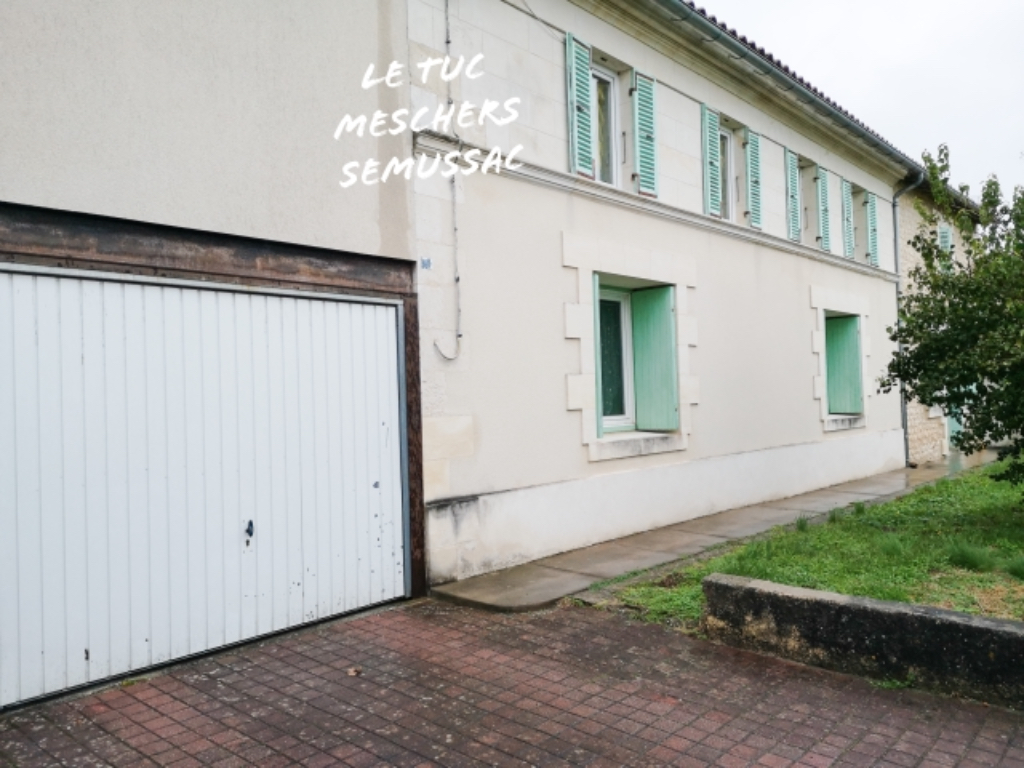 SAINTT FORT SUR GIRONDE Maison 200 m2 SAINTT FORT SUR GIRONDE Maison 200 m2