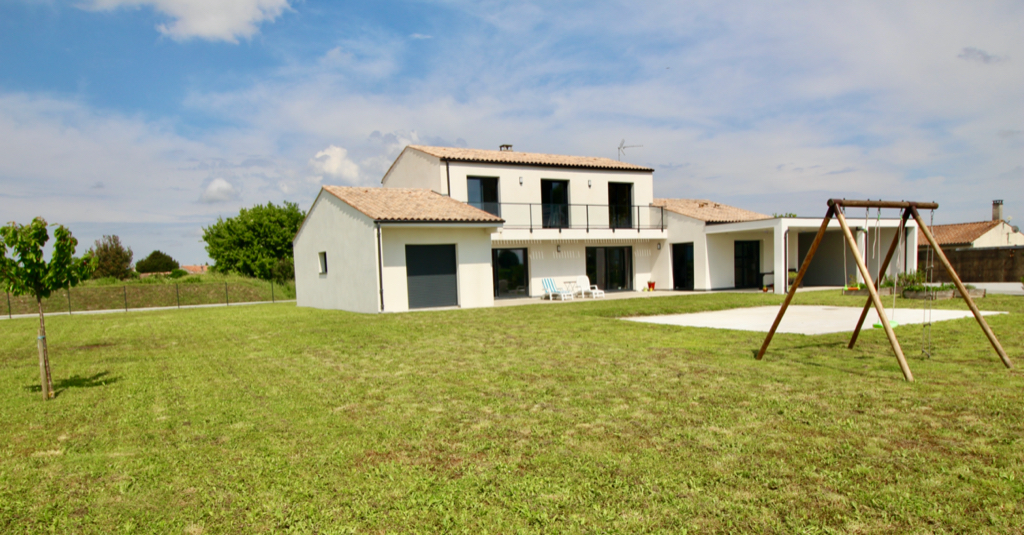 Maison proche Royan 200 m² - 9 pièces - contemporaine Maison proche Royan 200 m² - 9 pièces - contemporaine