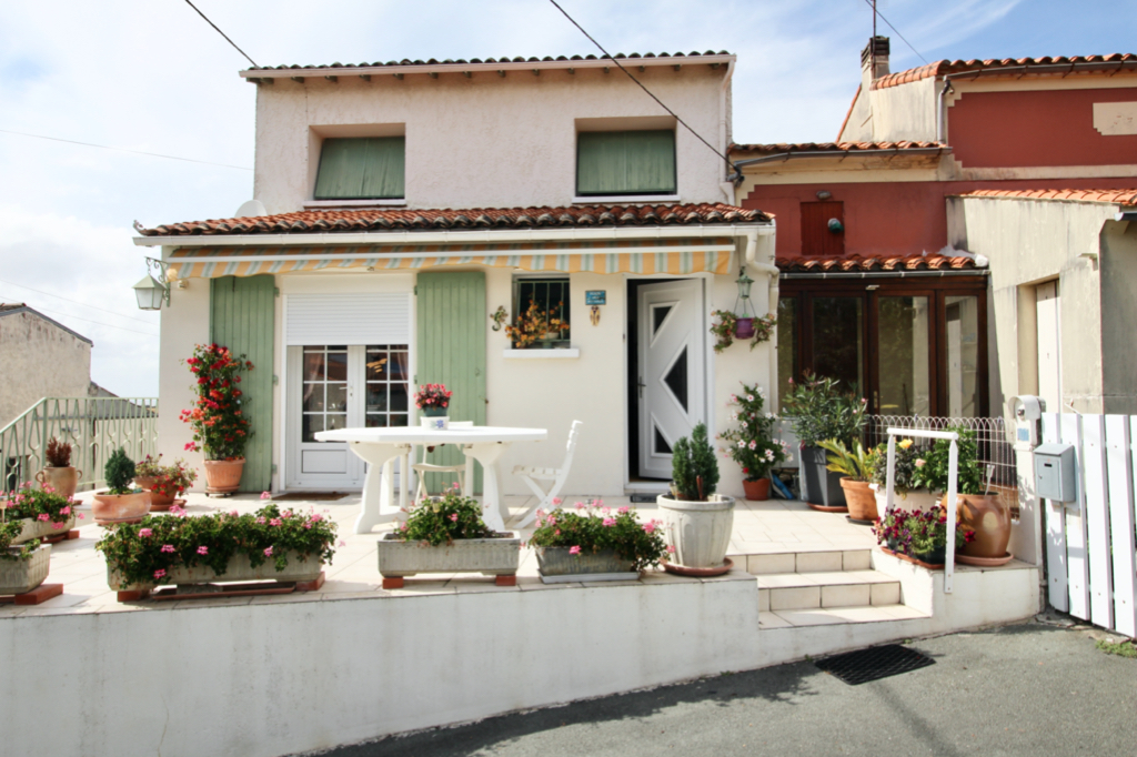 Maison Maison