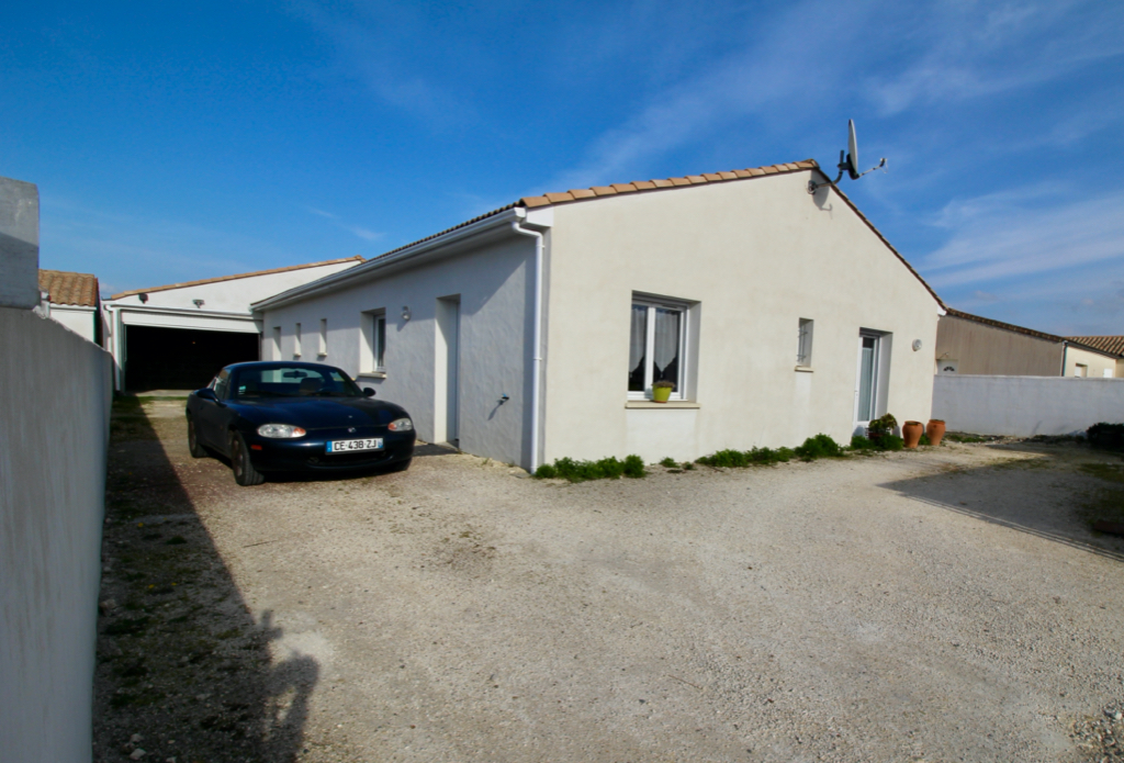 Exclusivité ! Maison proche Breuillet 150 m² Exclusivité ! Maison proche Breuillet 150 m²