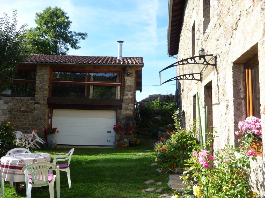 5 MN SAINT ANTHEME FERME PIERRE ET GRANGE AMENAGEE 5 MN SAINT ANTHEME FERME PIERRE ET GRANGE AMENAGEE