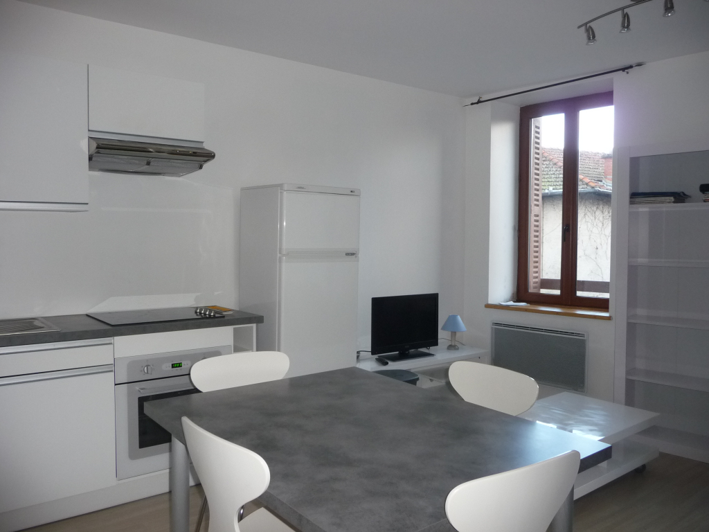 Chalmazel centre bourg immeuble Chalmazel centre bourg immeuble