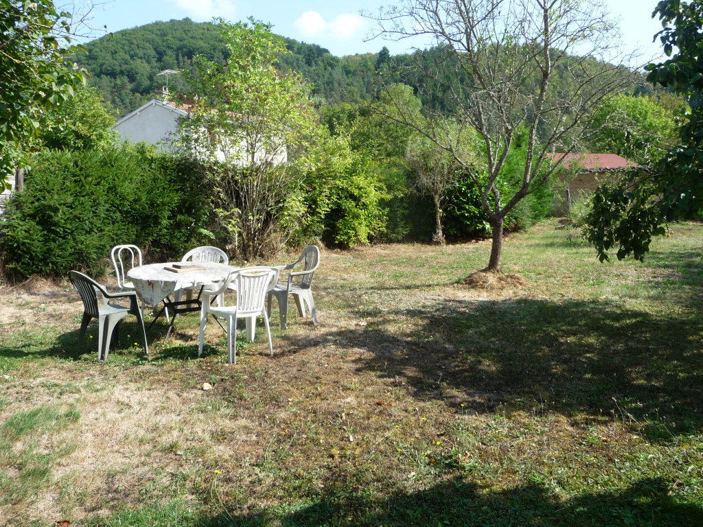 20 MN NORD DE MONTBRISON Maison avec jardin 20 MN NORD DE MONTBRISON Maison avec jardin