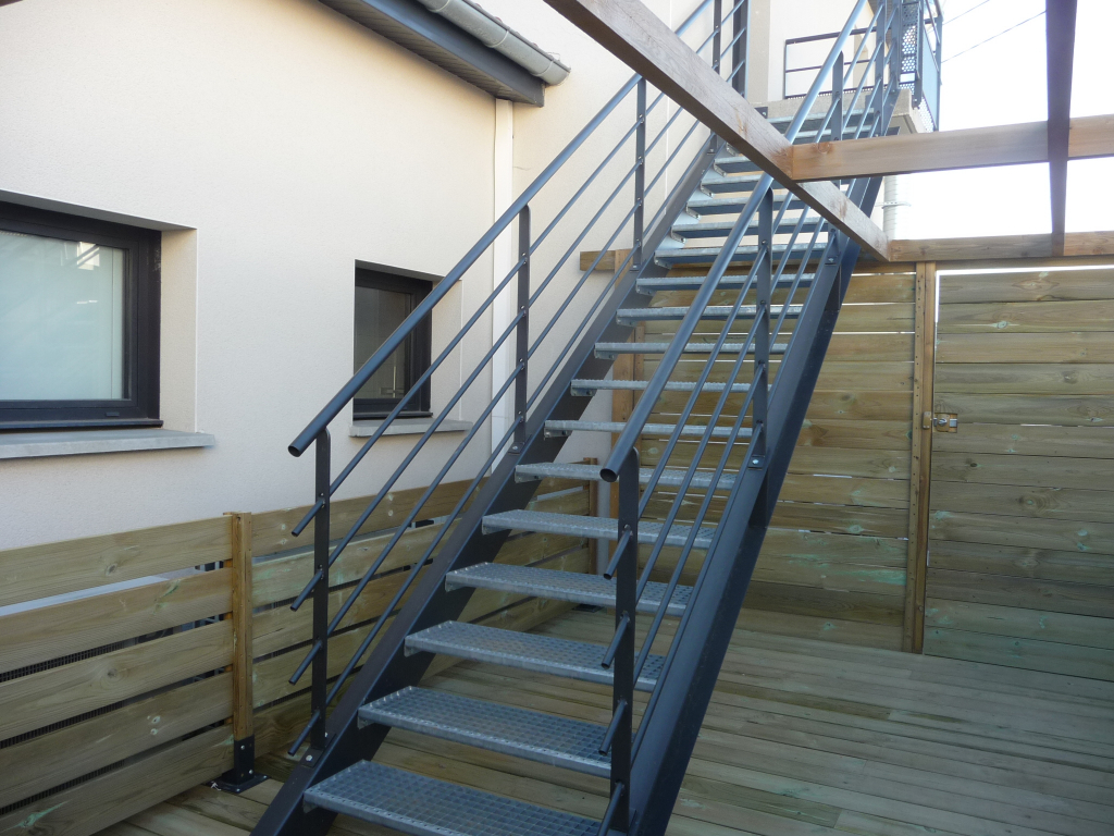 MONTBRISON proche de tout appartement neuf de 76 m² avec terrasse MONTBRISON proche de tout appartement neuf de 76 m² avec terrasse