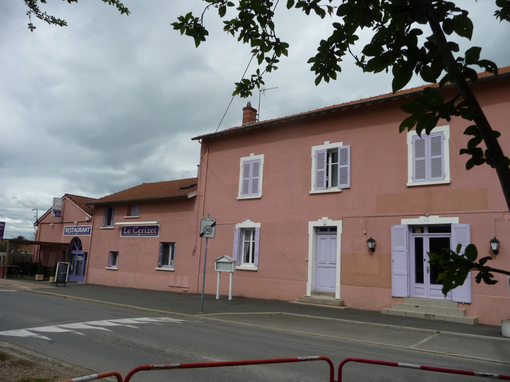BOISSET LES MONTROND MURS PROFESSIONNELS OCCUPES BOISSET LES MONTROND MURS PROFESSIONNELS OCCUPES