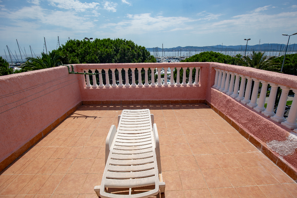 Villa Saint Raphael vue mer 7 pièce(s) Villa Saint Raphael vue mer 7 pièce(s)