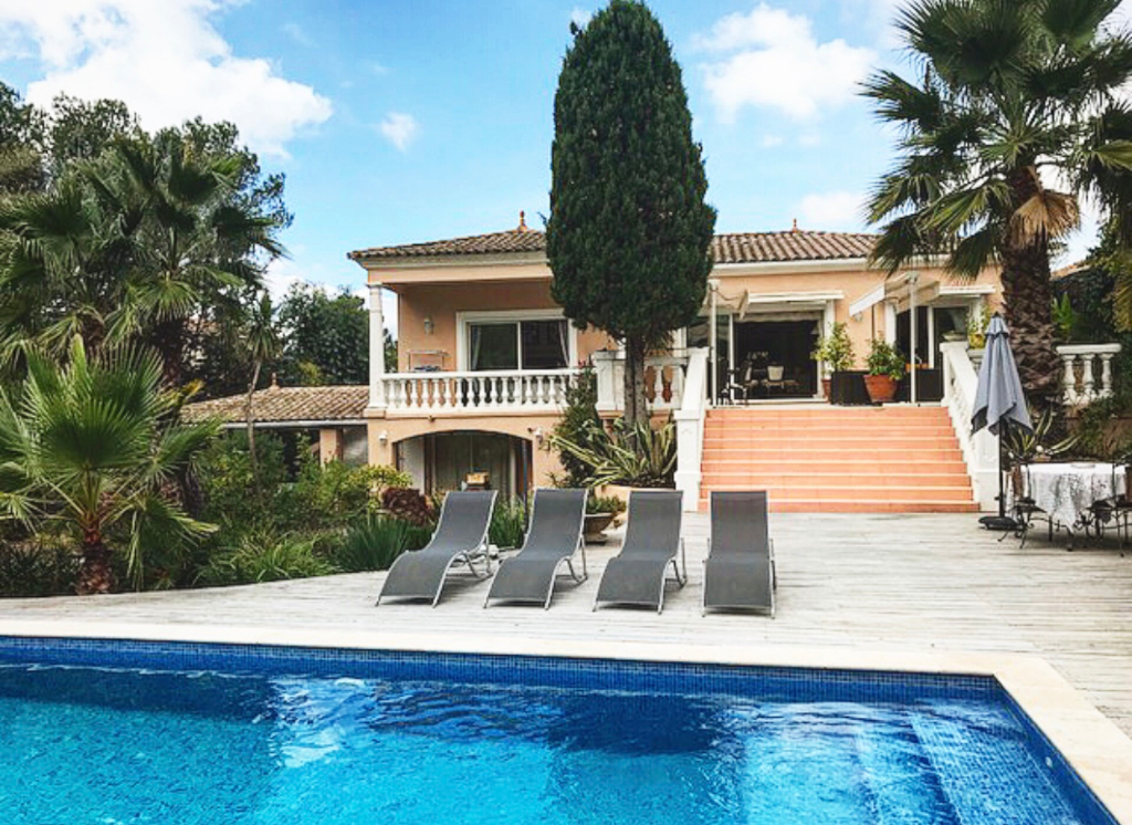 Magnifique villa de plein pied ,piscine Magnifique villa de plein pied ,piscine