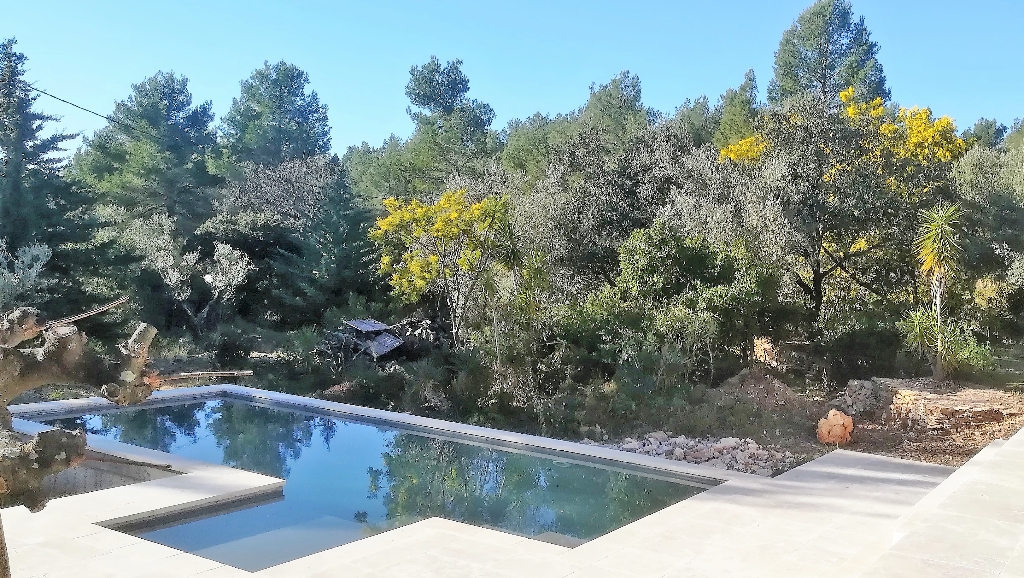 La Cadière d'Azur, belle maison rénovée à moins de 20 minutes des plages de Bandol La Cadière d'Azur, belle maison rénovée à moins de 20 minutes des plages de Bandol