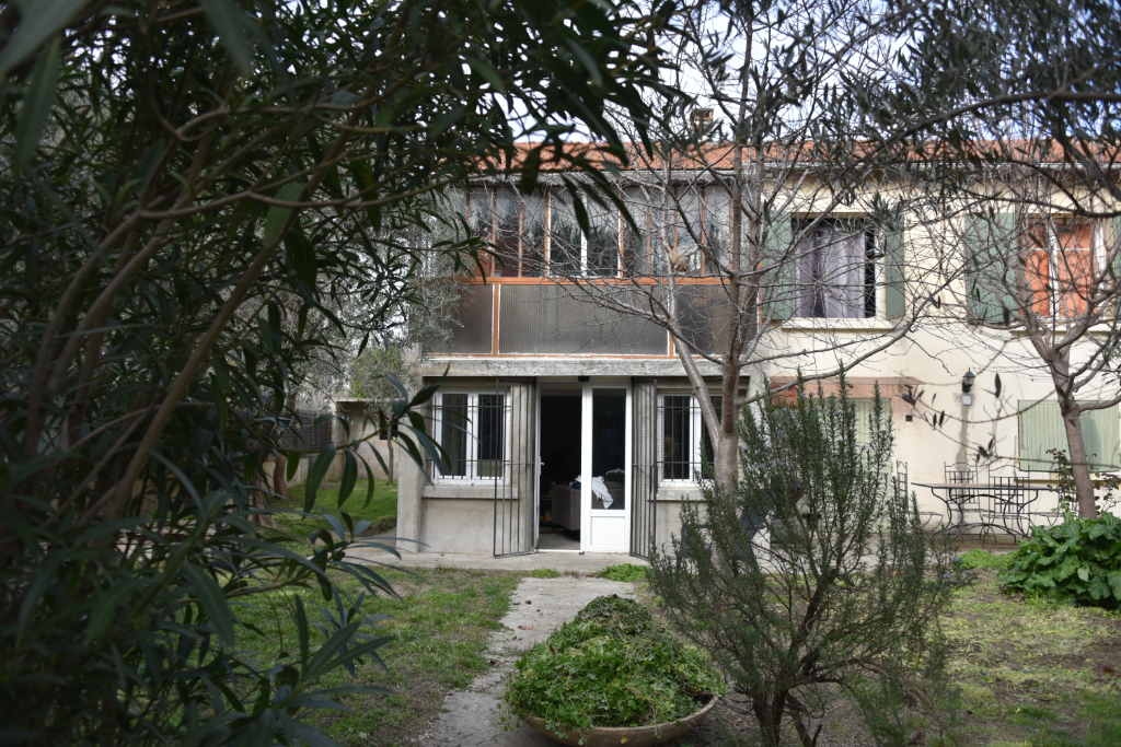 84 AVIGNON, A 800 M DES REMPARTS, TRAM, GARE, MAISON DE VILLE DE 115 M² 7 PCES. EXCLUSIVITE. 84 AVIGNON, A 800 M DES REMPARTS, TRAM, GARE, MAISON DE VILLE DE 115 M² 7 PCES. EXCLUSIVITE.