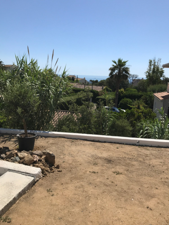 Villa Les Issambres 5 pièce(s) 4 m2 Villa Les Issambres 5 pièce(s) 4 m2