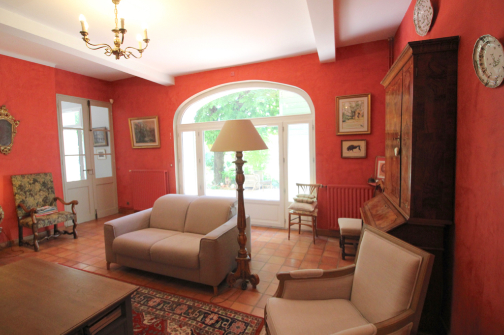 Orange, belle maison de ville 6 pièces Orange, belle maison de ville 6 pièces