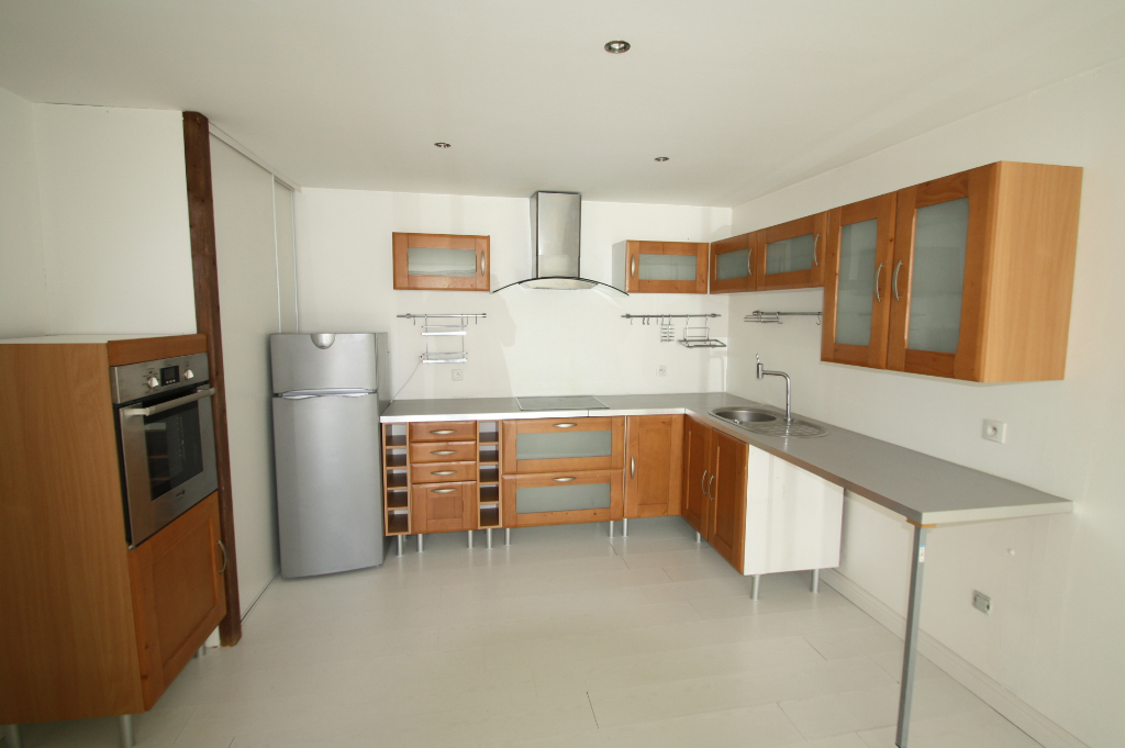 POITIERS MAISON EN PIERRES 2 CHAMBRES 57 M2 HABITABLES QUARTIER RECHERCHE POITIERS MAISON EN PIERRES 2 CHAMBRES 57 M2 HABITABLES QUARTIER RECHERCHE