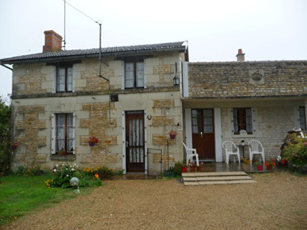 MAISON EN PIERRES ET DEPENDANCES MONTS SUR GUESNES MAISON EN PIERRES ET DEPENDANCES MONTS SUR GUESNES