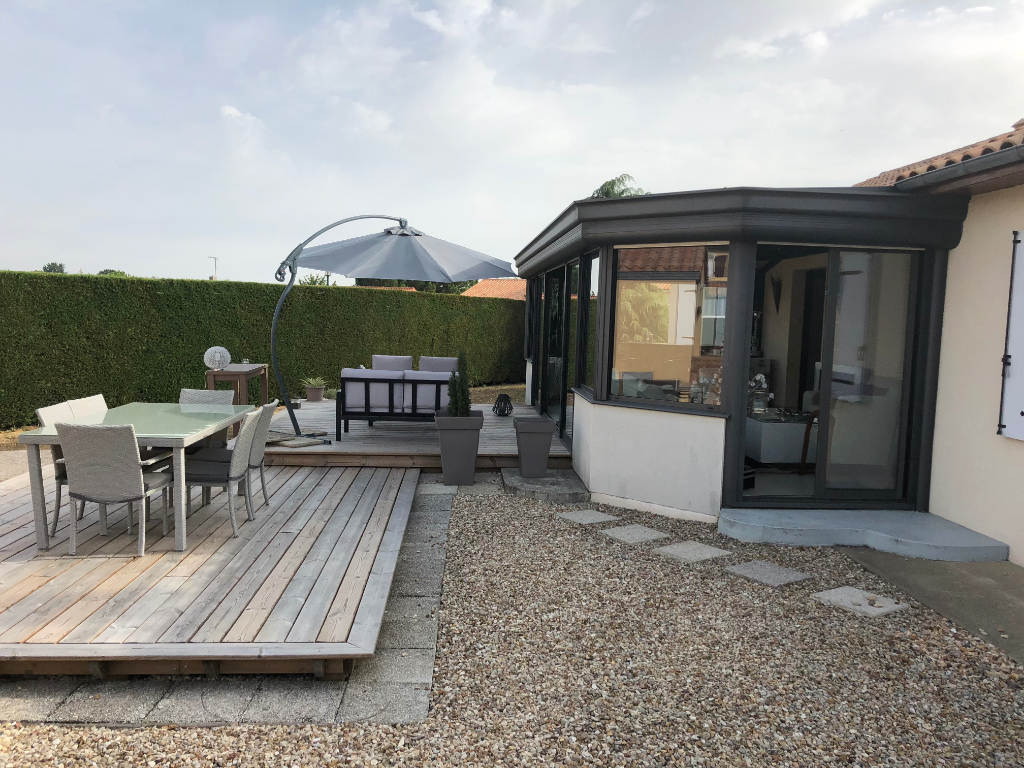 POITIERS SUD PLAIN-PIED 6 CHAMBRES LUMINEUX AU CALME ET PROCHE DE TOUTES LES COMMODITES POITIERS SUD PLAIN-PIED 6 CHAMBRES LUMINEUX AU CALME ET PROCHE DE TOUTES LES COMMODITES
