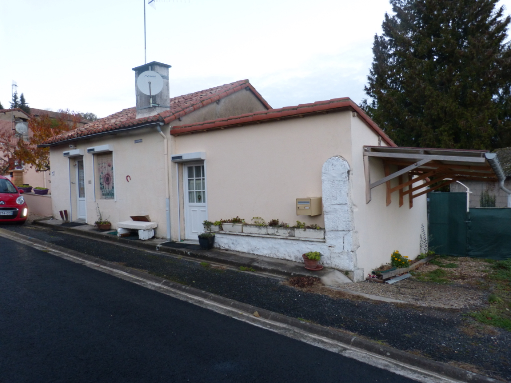 QUEAUX MAISON PLAIN-PIED 52M2 QUEAUX MAISON PLAIN-PIED 52M2