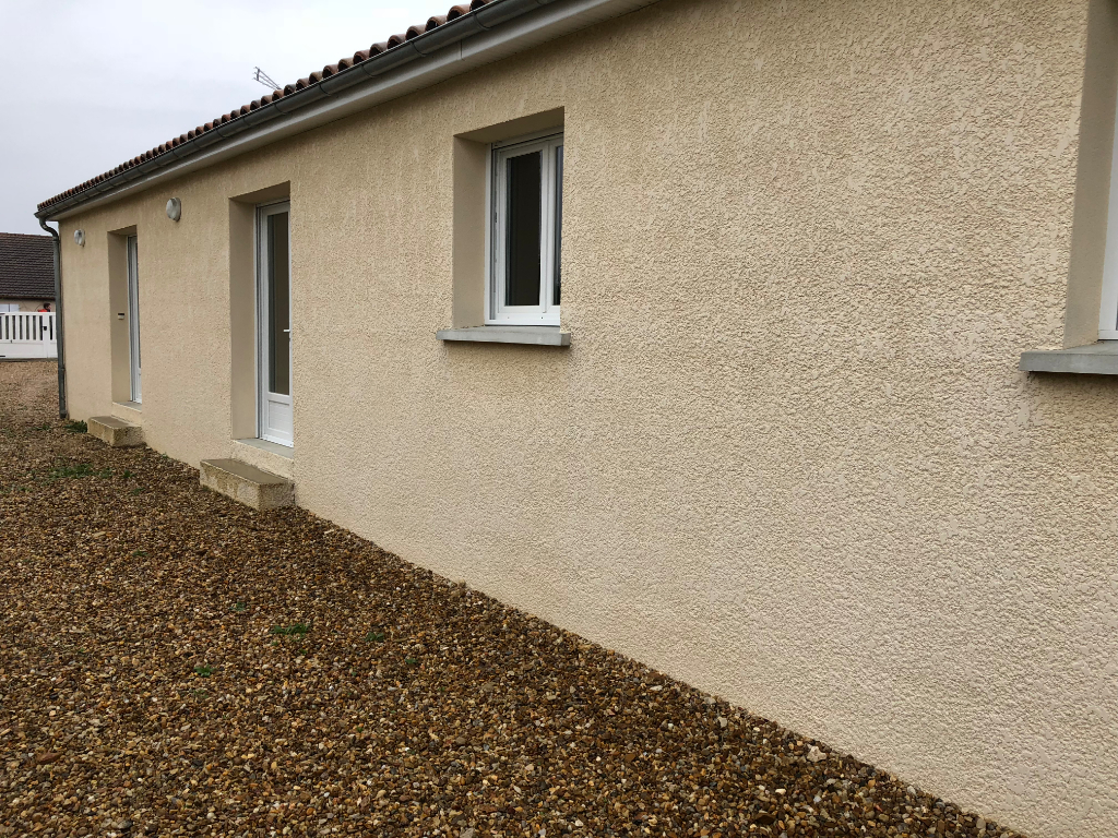 NAINTRE BEAU PAVILLON DE PLAIN PIED 3 CHAMBRES PROCHES DE TOUTES COMMODITÉS NAINTRE BEAU PAVILLON DE PLAIN PIED 3 CHAMBRES PROCHES DE TOUTES COMMODITÉS