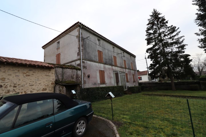 CHICHE MAISON EN PIERRES DE 359m² SUR UN TERRAIN DE 900 M2 CHICHE MAISON EN PIERRES DE 359m² SUR UN TERRAIN DE 900 M2