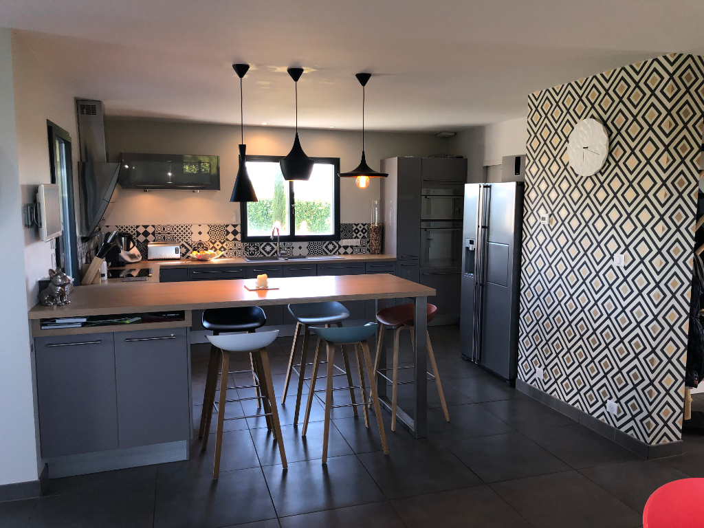 AUX PORTES DE POITIERS MAGNIFIQUE MAISON CONTEMPORAINE HAUTES PRESTATIONS LUMINEUSE ET AU CALME 4 CHAMBRES 1 BUREAU SUR JARDIN PAYSAGER DE 2000 M2 AVEC PISCINE ET CUISINE D'ÉTÉ AUX PORTES DE POITIERS MAGNIFIQUE MAISON CONTEMPORAINE HAUTES PRESTATIONS LUMINEUSE ET AU CALME 4 CHAMBRES 1 BUREAU SUR JARDIN PAYSAGER DE 2000 M2 AVEC PISCINE ET CUISINE D'ÉTÉ