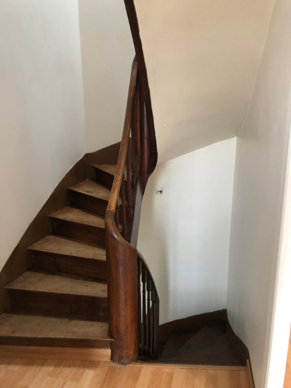 NEUVILLE DE POITOU BELLE MAISON EN PIERRES DE 165 M² TRÈS BEAUX VOLUMES AVEC 4 CHAMBRES PROCHE DE TOUTES LES COMMODITÉS NEUVILLE DE POITOU BELLE MAISON EN PIERRES DE 165 M² TRÈS BEAUX VOLUMES AVEC 4 CHAMBRES PROCHE DE TOUTES LES COMMODITÉS
