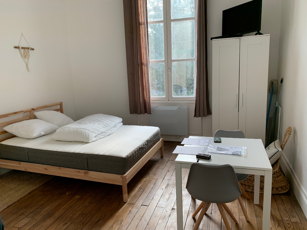 APPARTEMENT 22 M2 HYPER CENTRE DE POITIERS MARCHE DE NOTRE DAME : RENTABILITÉ CASH-FLOW POSITIF ET CACHET! APPARTEMENT 22 M2 HYPER CENTRE DE POITIERS MARCHE DE NOTRE DAME : RENTABILITÉ CASH-FLOW POSITIF ET CACHET!