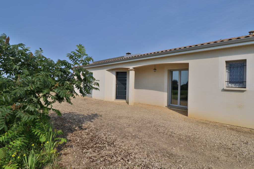 PROCHE MIREBEAU PLEIN-PIED RÉCENT DE 100m2 3 CHAMBRES FAIBLE CONSOMMATION (DPE EN B) SUR UN GRAND TERRAIN D'ENVIRON 3.700 M2 PROCHE MIREBEAU PLEIN-PIED RÉCENT DE 100m2 3 CHAMBRES FAIBLE CONSOMMATION (DPE EN B) SUR UN GRAND TERRAIN D'ENVIRON 3.700 M2