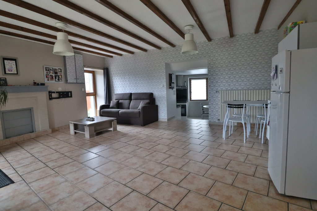 ROCHES PREMARIE - MAISON 5 CHAMBRES - BEAUX VOLUMES - CACHET ROCHES PREMARIE - MAISON 5 CHAMBRES - BEAUX VOLUMES - CACHET