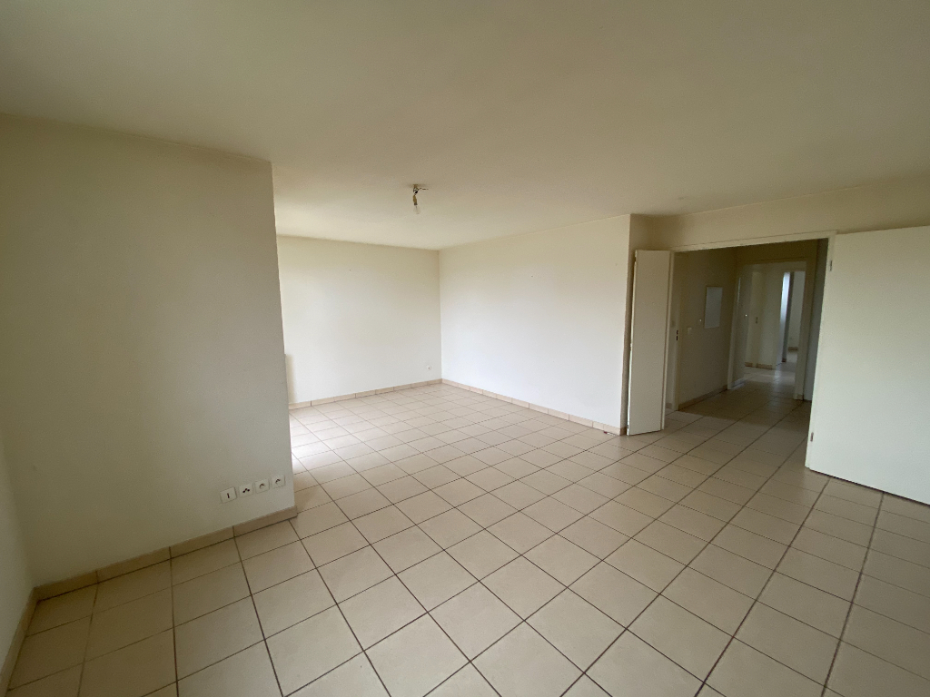 POITIERS QUARTIER OUEST BEL APPARTEMENT LUMINEUX DE 83M2 3 CHAMBRES ET GARAGE DANS UNE RESIDENCE SECURISEE POITIERS QUARTIER OUEST BEL APPARTEMENT LUMINEUX DE 83M2 3 CHAMBRES ET GARAGE DANS UNE RESIDENCE SECURISEE