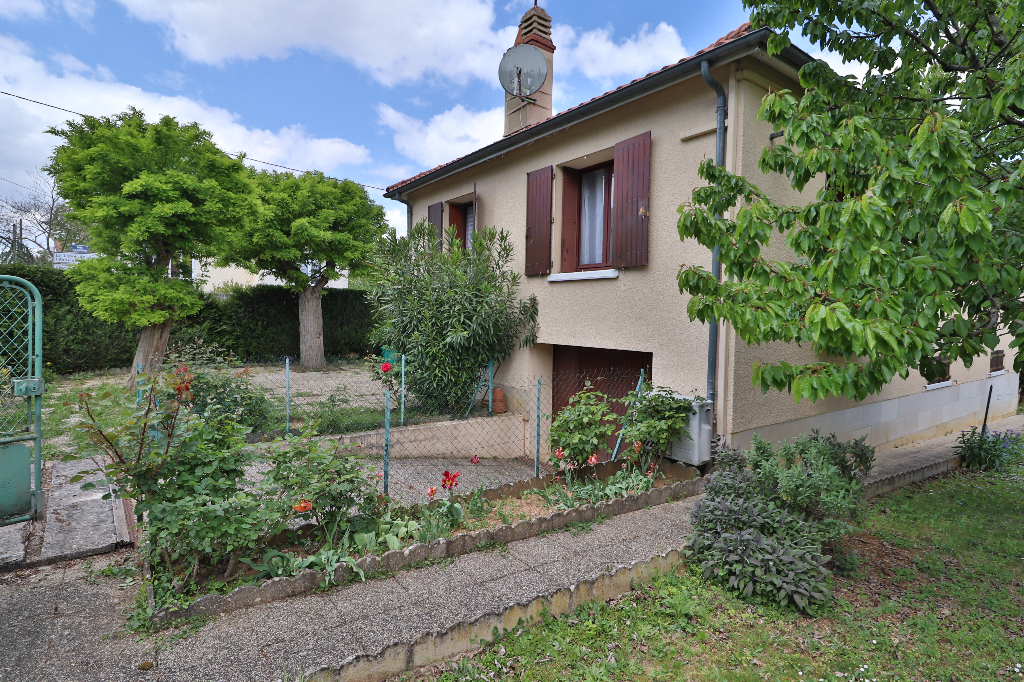 POITIERS - QUARTIER RECHERCHE PROCHE FACULTE ET CENTRE-VILLE BELLE MAISON SUR SOUS-SOL - 80m2 - PETIT TERRAIN ARBORÉ POITIERS - QUARTIER RECHERCHE PROCHE FACULTE ET CENTRE-VILLE BELLE MAISON SUR SOUS-SOL - 80m2 - PETIT TERRAIN ARBORÉ