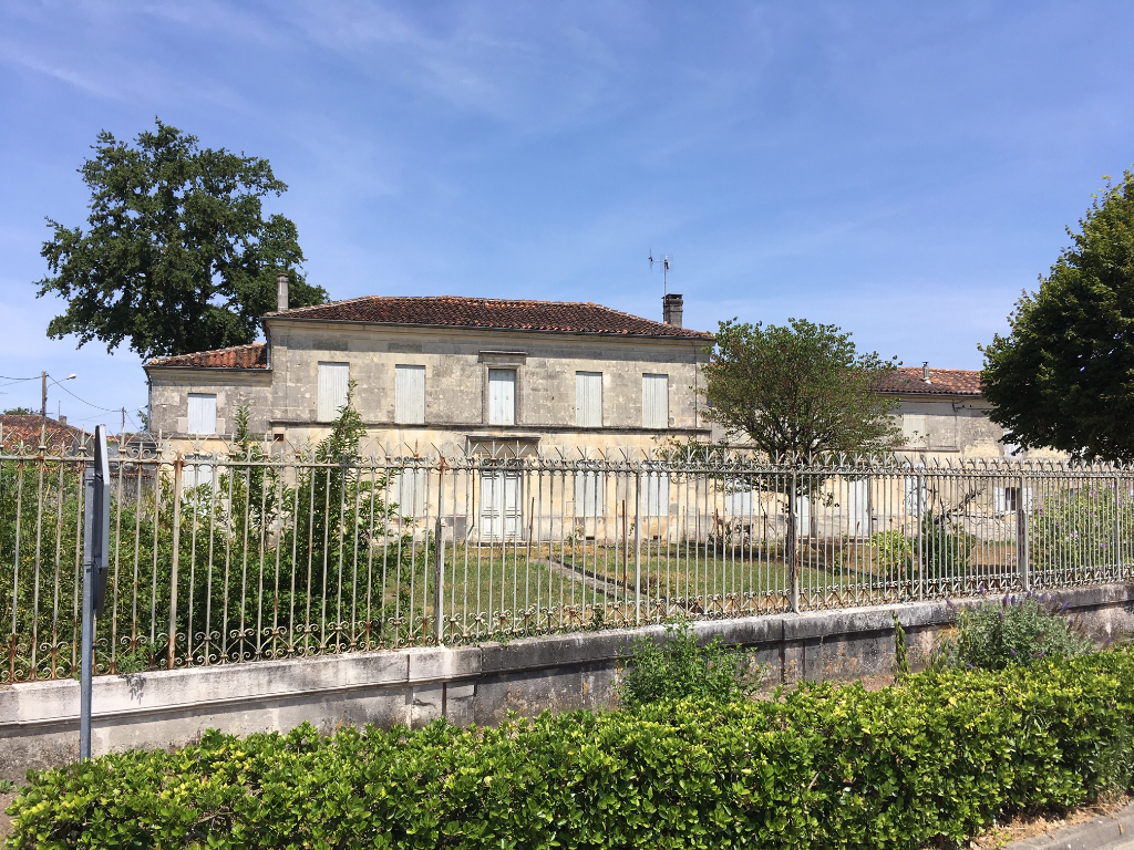 Maison charentaise proche de Cognac (16) Maison charentaise proche de Cognac (16)