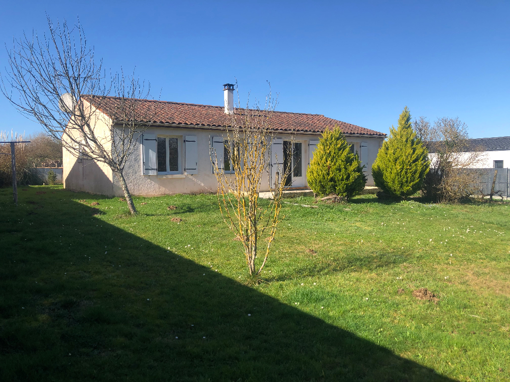 EXCLUSIVITE-Maison de plain pied à Brizambourg (17) EXCLUSIVITE-Maison de plain pied à Brizambourg (17)