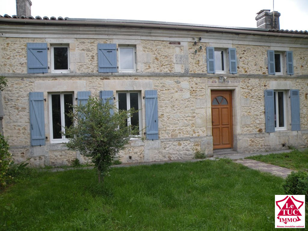 DONNEZAC Maison en pierres 165 m² sur 1 534 m² DONNEZAC Maison en pierres 165 m² sur 1 534 m²