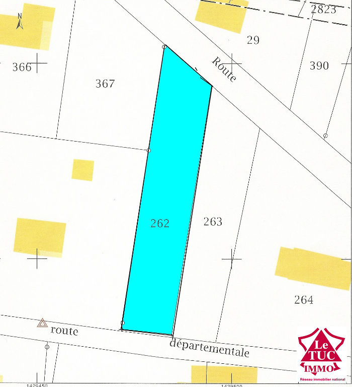 DONNEZAC Terrain à bâtir de 918 m² DONNEZAC Terrain à bâtir de 918 m²