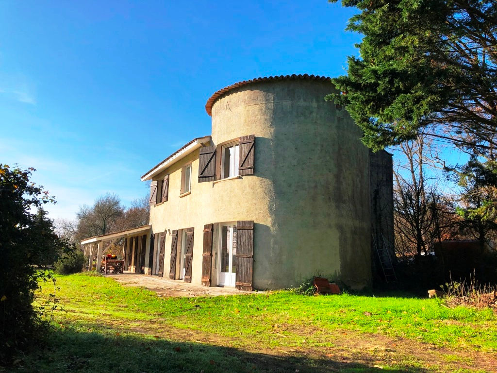 GAURIAGUET MAISON DE 320 M² SUR 3 HECTARES GAURIAGUET MAISON DE 320 M² SUR 3 HECTARES