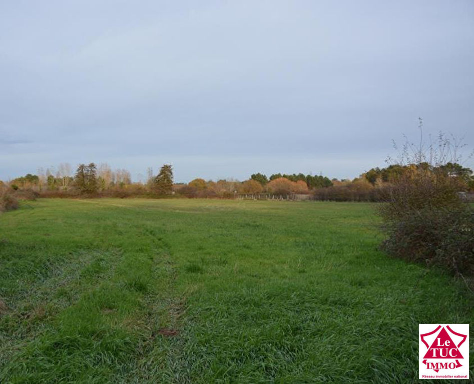 CARTELEGUE Terrain à bâtir de 1 400 m² CARTELEGUE Terrain à bâtir de 1 400 m²