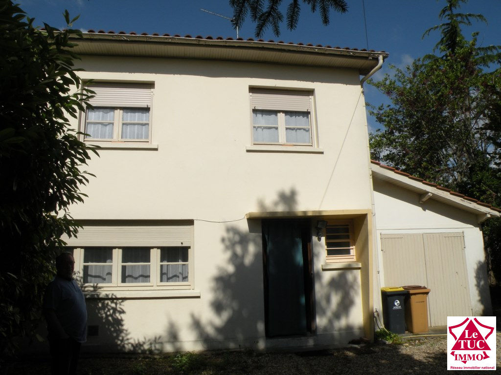 BLAYE Maison 95 m² sur 500 m² 3 chambres un bureau BLAYE Maison 95 m² sur 500 m² 3 chambres un bureau