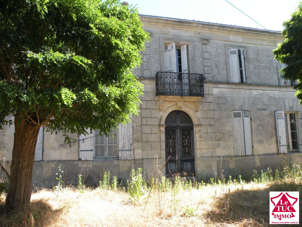 BRAUD ET ST LOUIS Maison en pierres 180 m² sur 6 000 m² BRAUD ET ST LOUIS Maison en pierres 180 m² sur 6 000 m²