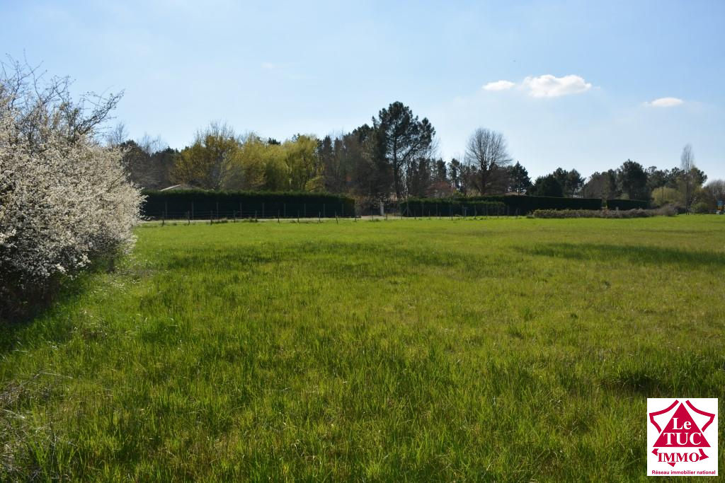 CARTELEGUE Terrain constructible de 1 670 m² en deuxième ligne CARTELEGUE Terrain constructible de 1 670 m² en deuxième ligne